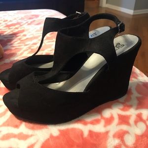 Suede black wedges